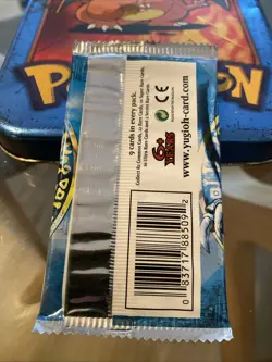 YuGiOh FACTORY SEALED Legend of Blue Eyes White Dragon Unlimited Booster Pack!! - Image 2