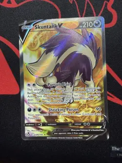 Silver Tempest SKUNTANK V Ultra Rare Full Art Holo #180/195 Pokemon TCG - Image 1