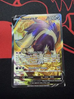 Silver Tempest SKUNTANK V Ultra Rare Full Art Holo #180/195 Pokemon TCG - Image 3