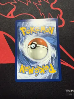 Silver Tempest SKUNTANK V Ultra Rare Full Art Holo #180/195 Pokemon TCG - Image 5