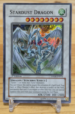 Stardust Dragon DP08-EN014 - Yusei - 1st Edition - Image 1