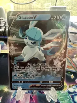 Pokemon TCG Glaceon V Evolving Skies 040/203 Holo Ultra Rare - Image 1