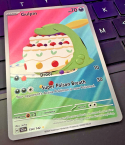 Pokemon TCG Gulpin 154/142 Stellar Crown Illustration Rare IR Near Mint - Image 2