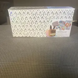 Pokemon Prismatic Evolutions Super-Premium Collection Box Eevee - Image 2