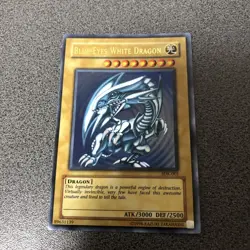 Yu-Gi-Oh Blue Eyes White Dragon SDK-001 Ultra 1st Edition Asian English - Image 1