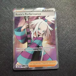 Pokemon ME04: Chaos Rising Roxie's Performance 112/086 Full Art Trainer UR NM - Image 1