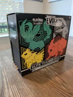 Pokemon SWSH Evolving Skies - Elite Trainer Box (ETB) - EMPTY BOX w/ accessories - Image 2