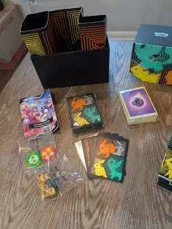 Pokemon SWSH Evolving Skies - Elite Trainer Box (ETB) - EMPTY BOX w/ accessories - Image 4