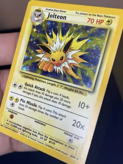 Pokemon TCG Jolteon Jungle Holo Card 4/64 No Symbol Error, Rare Vintage - Image 1