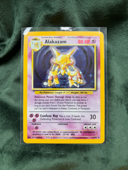 Pokemon TCG - Alakazam - 1/102 - Holo Unlimited Base Set Unlimited - Image 1