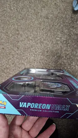 Pokemon TCG Vaporeon VMAX Premium Collection Box Promo Full Art Booster English - Image 3