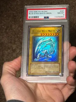 Blue Eyes White Dragon SDK-001 Ultra Rare HEAVY FOIL BLEED Yugioh PSA 8 *654 - Image 5