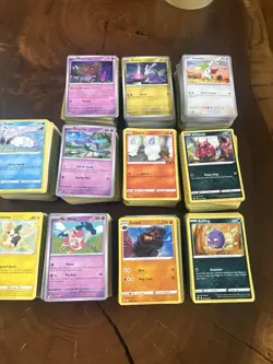 1100+ Pokemon Card Common/Uncommon Bulk Lot - Most NM / many different Sets - Image 1