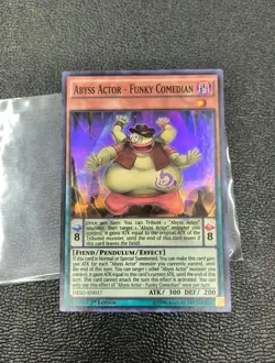 Yugioh! NM Abyss Actor - Funky Comedian - DESO-EN017 - Super Rare - 1st Edition - Image 1