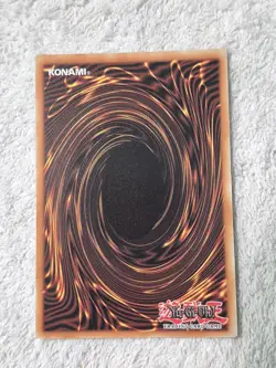 Yugioh TCG K9-17 Izuna JUSH-EN031 Justice Hunters 1st Edition Ultra Rare - Image 3