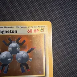 Pokemon TCG Magneton Base Set Holo Unlimited Rare Card 9/102 NM Condition - Image 4
