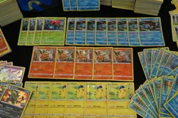 1300 Huge Lot of Pokemon Go Charizard/Venusaur/Blastoise (170 Holo/Reverse) - Image 4