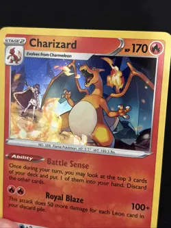 Pokemon Charizard Cracked Ice Holo 025/185 Vivid Voltage Deck Exclusive - Image 2