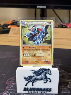 Gliscor 4/90 Pokemon Undaunted Holo SWIRL - Image 1