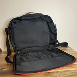 Magic The Gathering Logo Branded Carrying Case Black Red Deck Bag Shoulder Strap - Image 3