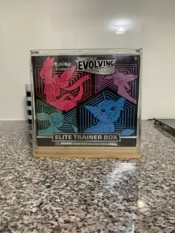 EVOLVING SKIES - Elite Trainer Box ETB Sealed - Pokemon TCG - Image 1
