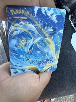 Carpeta Mini Album Con 60 Cartas Pokemon - Lote Holo / Reverse TCG - Image 4