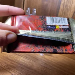 🤠 4th Edition Hurloon Minotaur Art Vintage Booster Pack MTG Italian - Sealed IT - Image 3