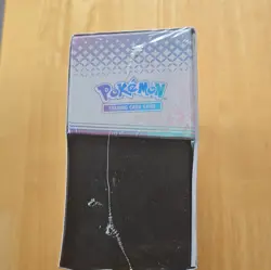 Pokemon TCG Scarlet & Violet Prismatic Evolutions Elite Trainer Box w/ Promo - Image 4