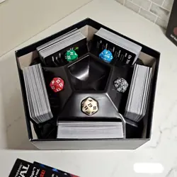 2018 Magic The Gathering Game Night Starter Set 5 Decks Dice Life Counters Used - Image 5