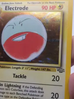 Pokemon TCG Electrode 1999 Unlimited Jungle 2/64 Rare Holo - Image 4