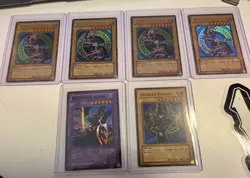 Yu-Gi-Oh! Dark Magician SDY-G005 Ultra Rare Lot x4 + Dark Flare Knight Holo - Image 1