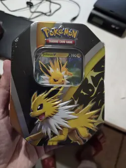 Pokemon 2021 Eevee Evolutions Jolteon V Tin Sealed - Image 1