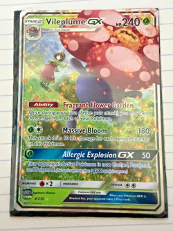 Pokemon 2019 Sun & Moon Cosmic Eclipse Vileplume 4/236 - Image 1