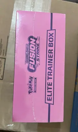 Pokemon TCG Sword & Shield Fusion Strike Elite Trainer Box Factory Sealed New 820650809330 - Image 4