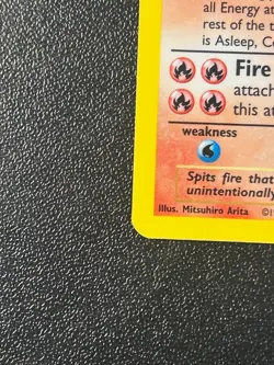 Pokemon TCG Wizards Charizard Base Set Holo Rare 4/102 1999 120 HP Stage 2 - Image 3