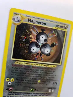 Magneton Neo Holo Base Pokemon Card WOTC - Image 2