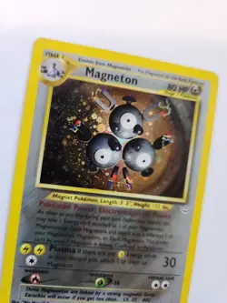 Magneton Neo Holo Base Pokemon Card WOTC - Image 3
