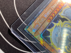 Blue-Eyes White Dragon (Platinum Secret Rare) RA04-EN108 (MINT) Yu-Gi-Oh! - Image 4