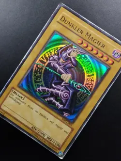 YUGIOH 2003 | DARK MAGICIAN | SDY-G005 | OLD PRINT GERMAN | GOOD - VG (PLAYED) - Image 4