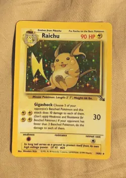 Pokemon TCG Raichu 14/62 Fossil Holo LP Card - Image 1