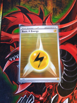 Basic Electric Energy - 020- Holo - White Flare/Black Bolt Pokemon TCG NM - Image 1