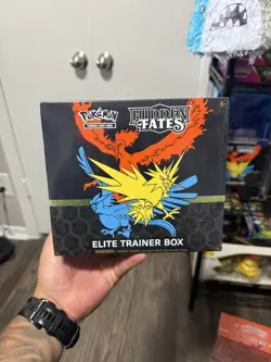 Pokemon TCG: Sun And Moon Hidden Fates Elite Trainer Box 820650804731 - Image 1