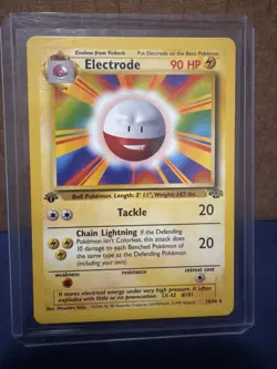 Pokemon TCG Electrode 18/64 Jungle 1st Edition Non-Holo Rare Card Near Mint - Image 1