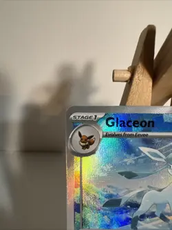Glaceon (Poke Ball Pattern) 025/131 Rare Prismatic Evolutions Pokemon Near Mint - Image 2