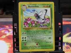 Butterfree 33/64 Jungle MP Pokemon Card WOTC Vintage Uncommon Kanto - Image 5