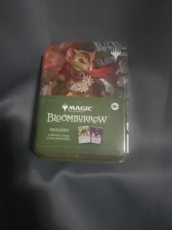 Magic The Gathering Bloomburrow Tin (2 Promo Cards, 5 Play Booster Packs) Mouse. - Image 1