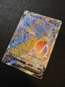 Pokemon Gyarados v TCG Evolving Skies Holo Ultra Rare Card 171/203 NM - Image 2