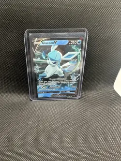 Pokemon Sword & Shield Evolving Skies 040/203 Glaceon V - Image 1