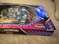 Pokemon TCG Toxtricity V Box Evolutions Cosmic Eclipse Sword Shield Open Box - Image 3