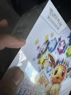 Pokemon TCG Prismatic Evolutions ETB Brand new Tiny rip in seal SEE PHOTOS - Image 3